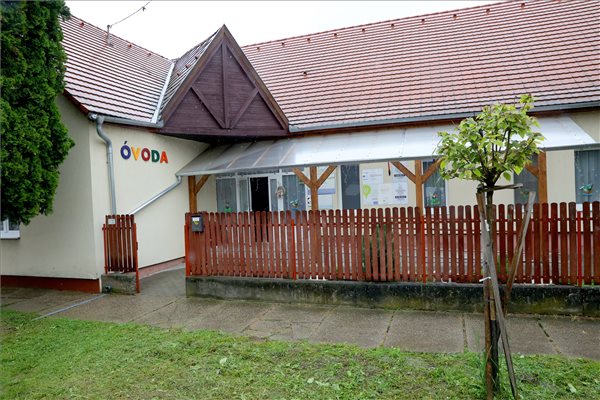 Óvodát újítottak fel Őcsényben