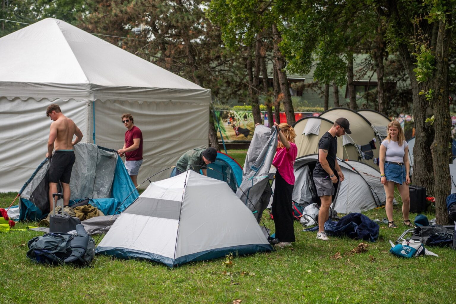 Rászorulók kapják meg a Sziget Fesztiválon hátrahagyott sátrakat