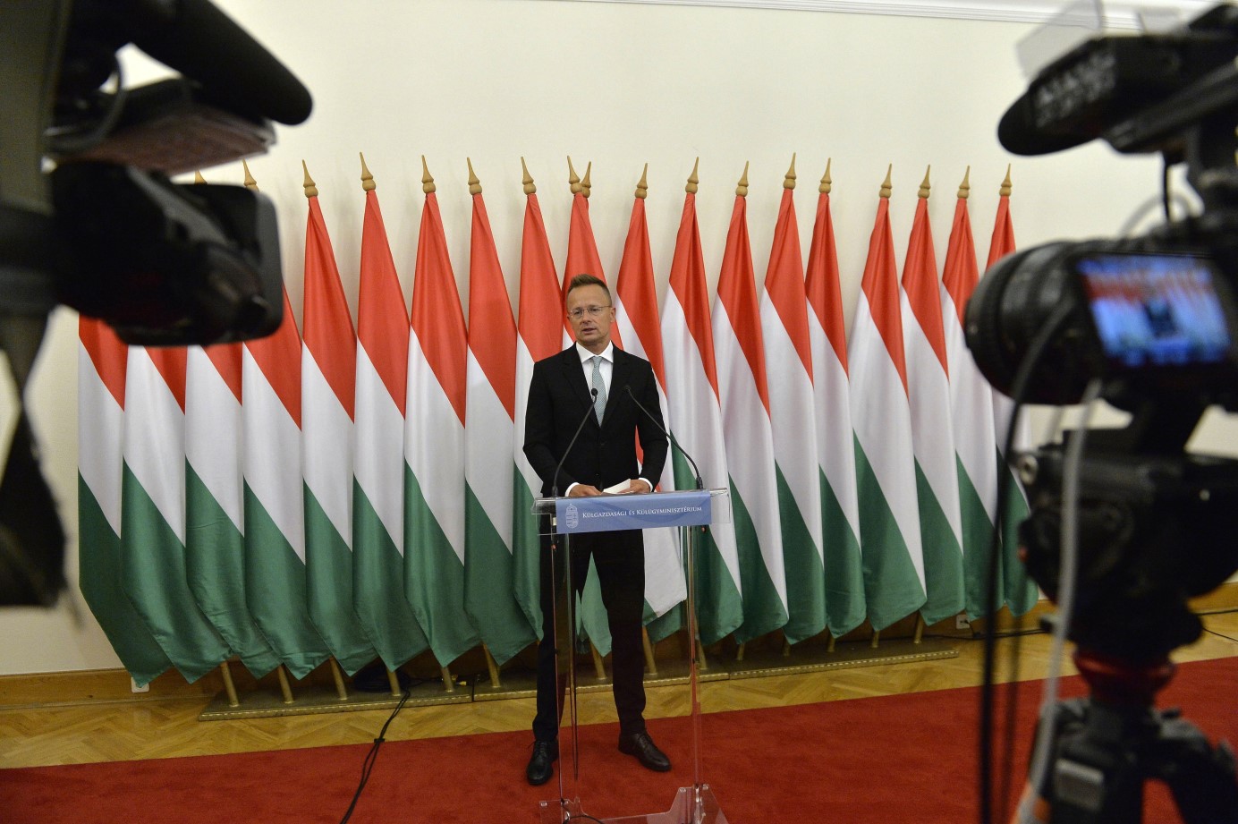 Szijjártó: aláírásra került a paksi bővítés kivitelezési szerződésének módosítása
