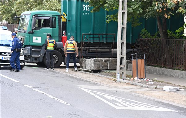 Kőkerítés dőlt a 9 éves kisfiúra Pesterzsébeten, a helyszínen életét vesztette