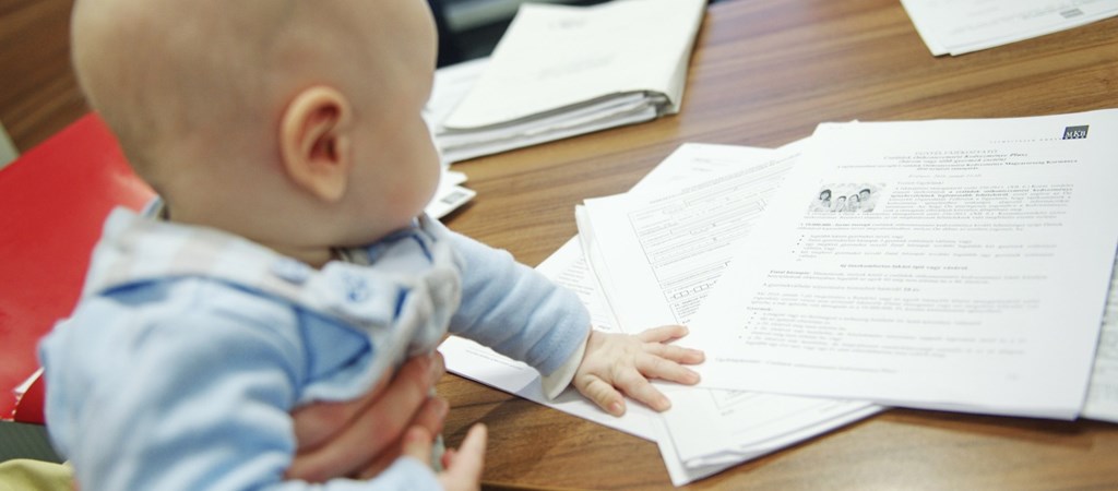 Lobogtatják a százezreket a bankok a babaváróval hajrázóknak 
