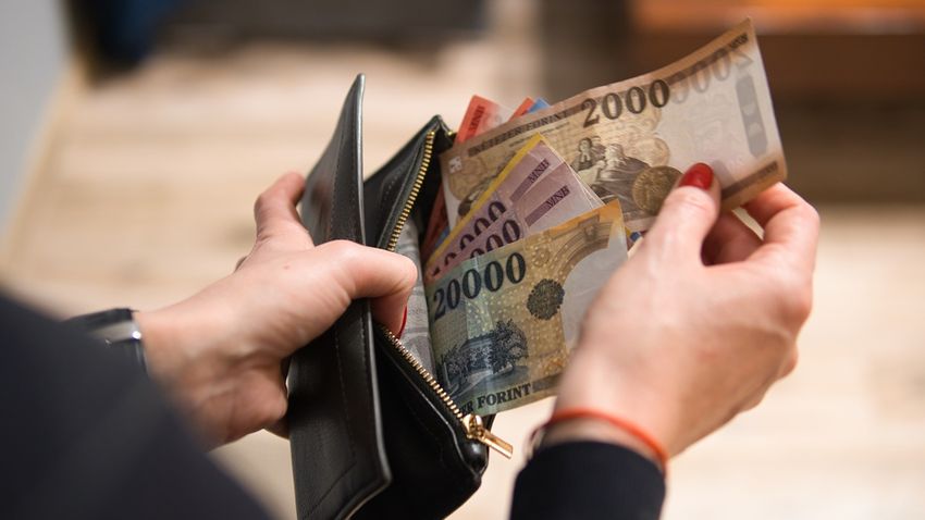 Hivatalos: aláírták a minimálbér és a garantált bérminimum emeléséről, valamint a bérnövelési ajánlásról szóló megállapodást