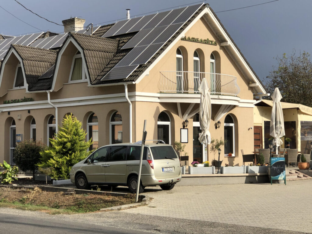 tolnamegyeihirek.hu - "Szeretnénk olyan gasztronómiai élményt nyújtani, ami nem merül feledésbe" - Vörös Krisztián interjú