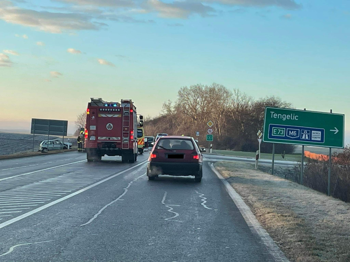 tolnamegyeihirek.hu - Teljes útlezárás van a 6-oson