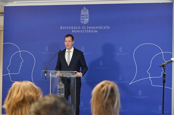 tolnamegyeihirek.hu - Hornung Ágnes: egy hónap alatt meghaladta az ezret a csok pluszt igénylők száma