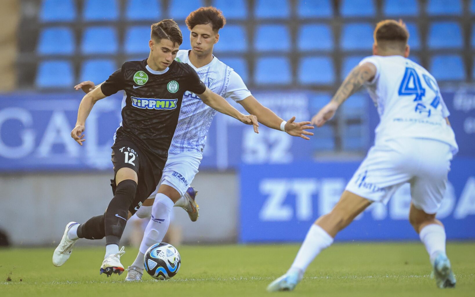 A Paksi FC játékosa Vas Gábor válogatott behívót kapott Marco Rossitól
