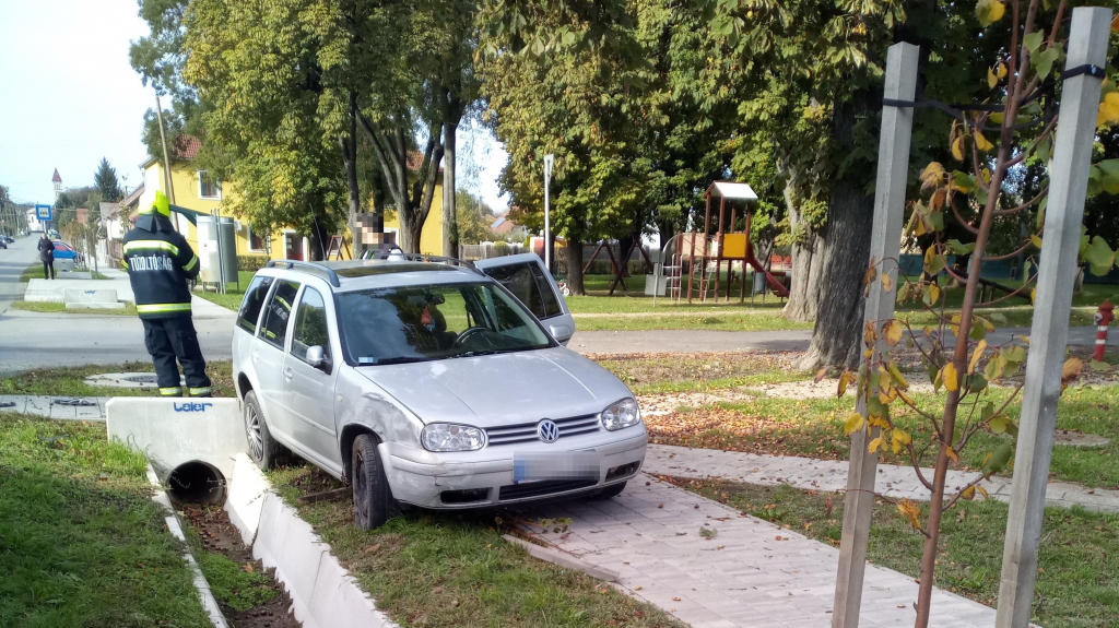 tolnamegyeihirek.hu - Tizenegy riasztást kaptak a tűzoltók Tolna vármegyében, két tűzeset is volt