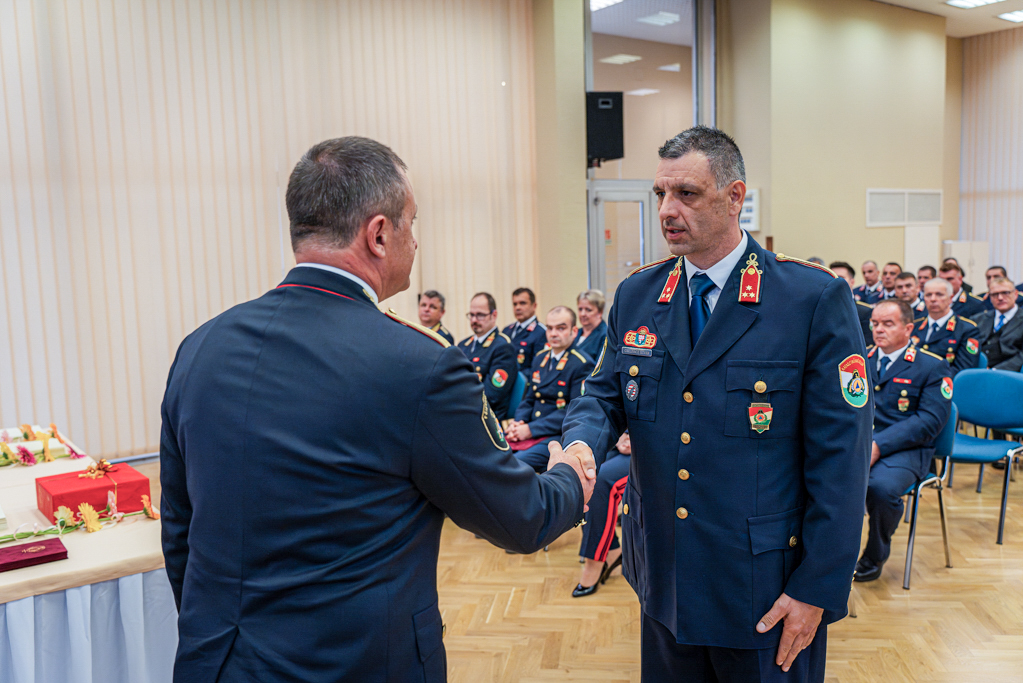 tolnamegyeihirek.hu - Elismerésben részesültek vármegyénk tűzoltói