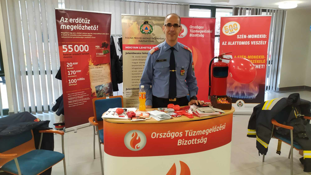 A katasztrófavédelem is bemutatkozott a pályaválasztási börzén Szekszárdon