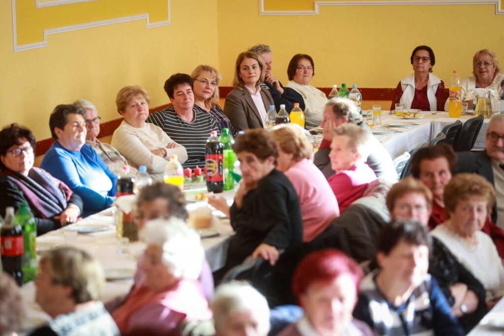 tolnamegyeihirek.hu - Idősek napi rendezvényt tartottak Szakályon