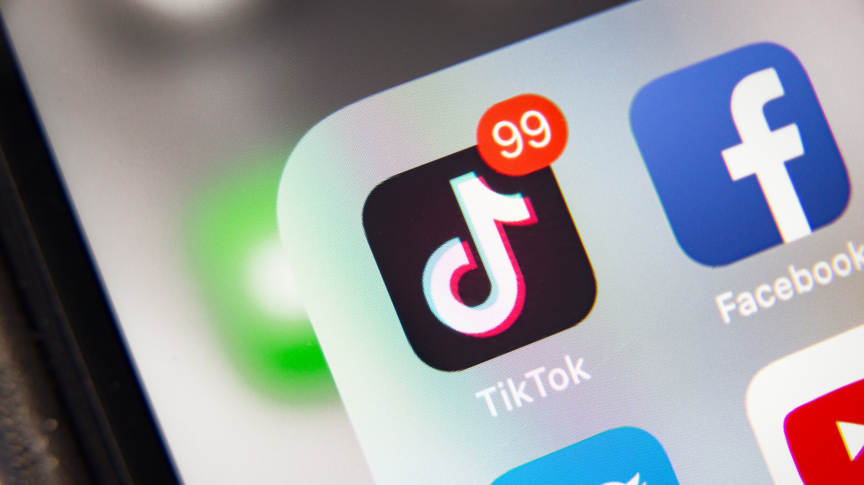 Tiktok-kihívás miatt tett hamis bejelentést egy szekszárdi nő, hogy bántalmazzák