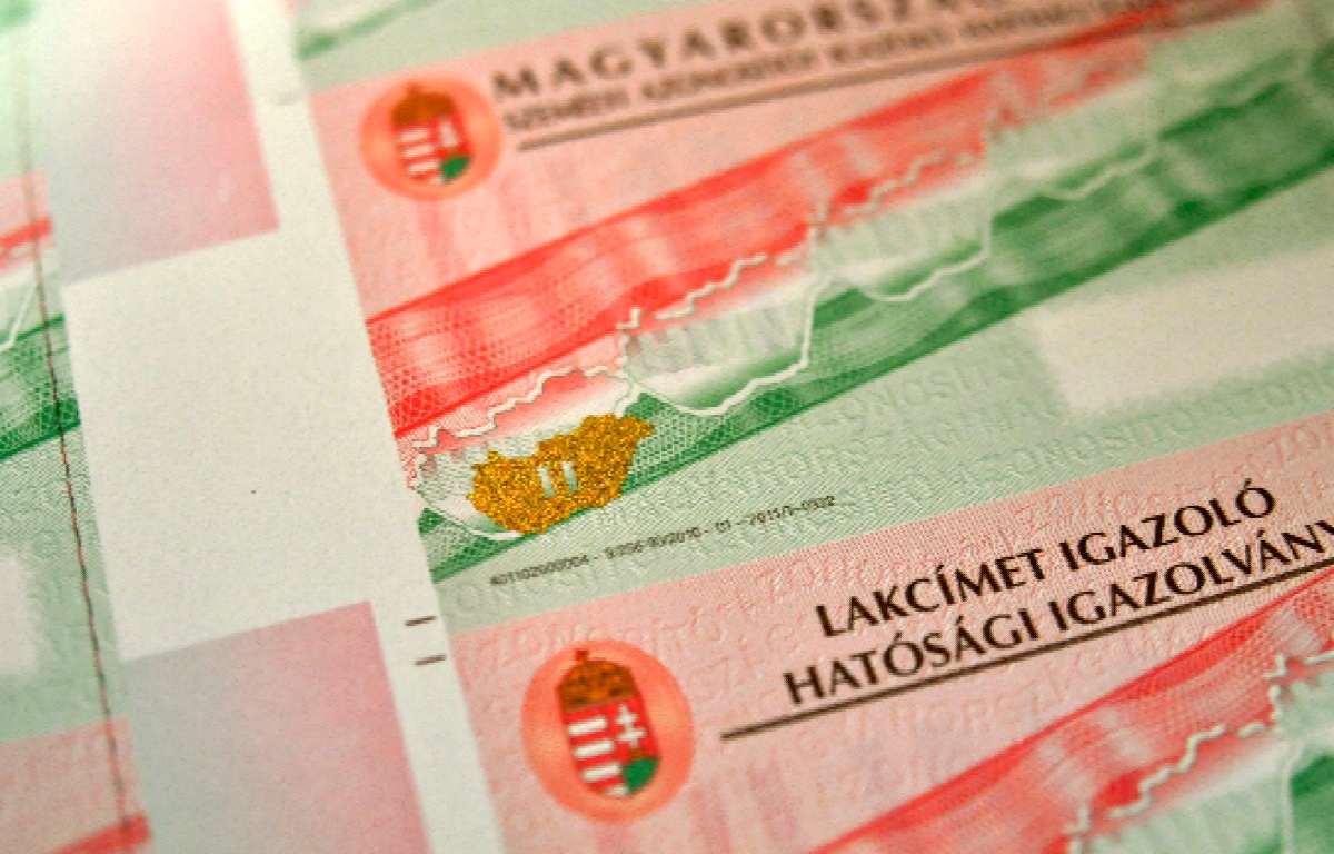 Megszüntették a kötelező lakcímkártya-kiadást, bajba kerülhet, aki nem figyel