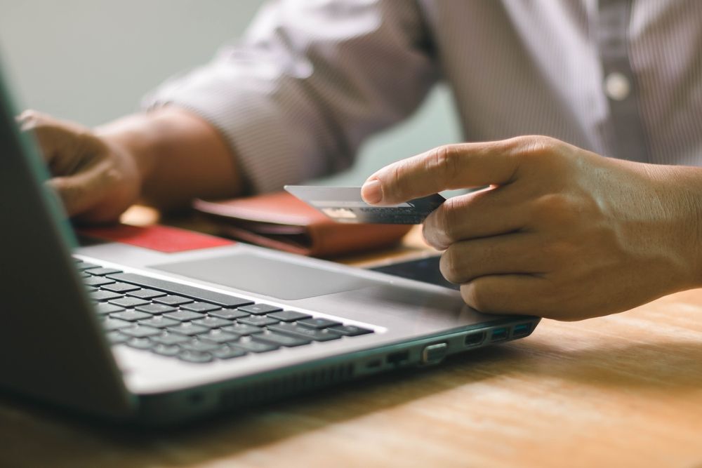 Több mint 13 millió forintot csalt ki online vásárlóitól egy kecskeméti férfi