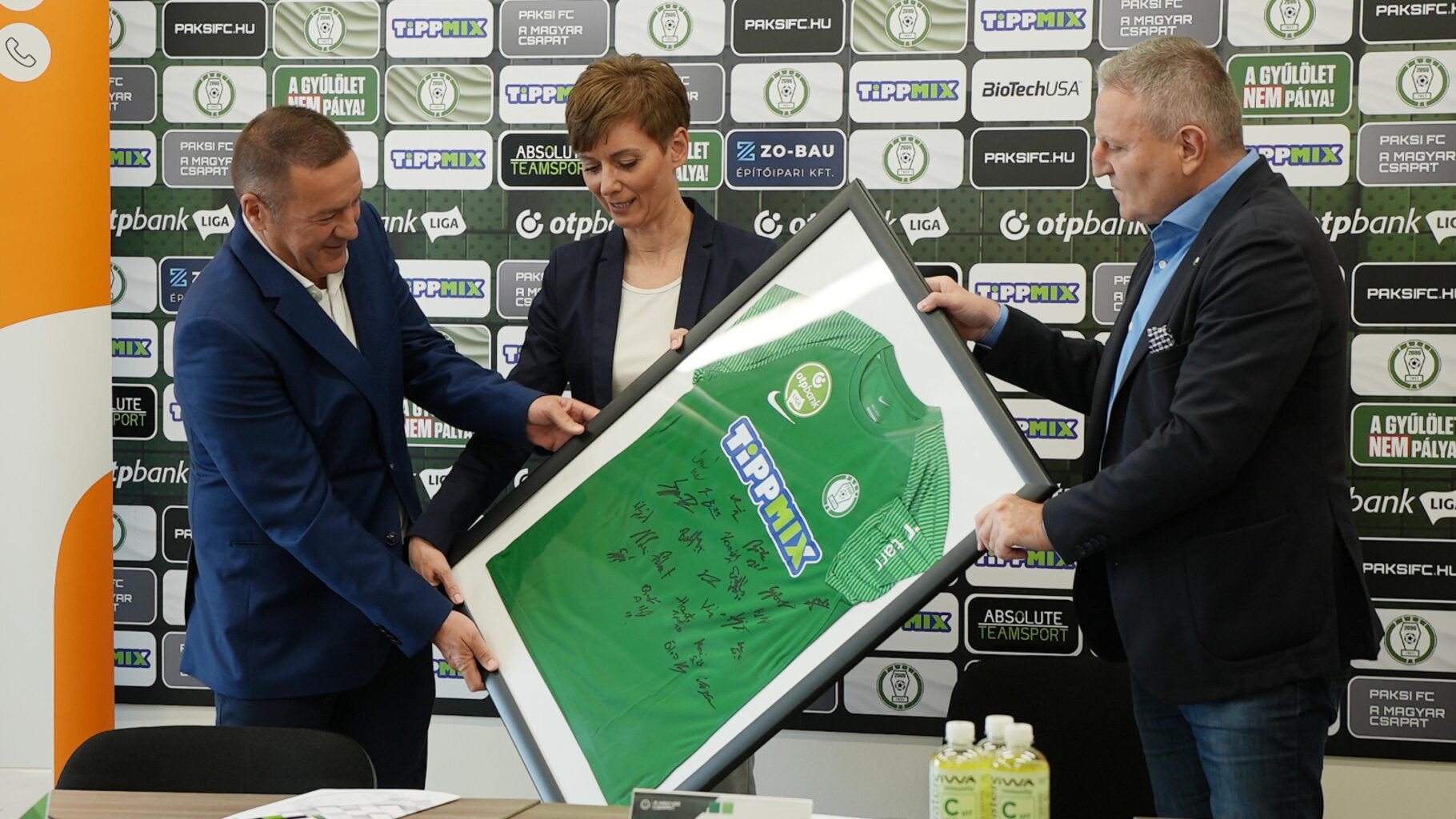 A Paksi FC újabb négy évet hosszabbított a TARR Kft.-vel