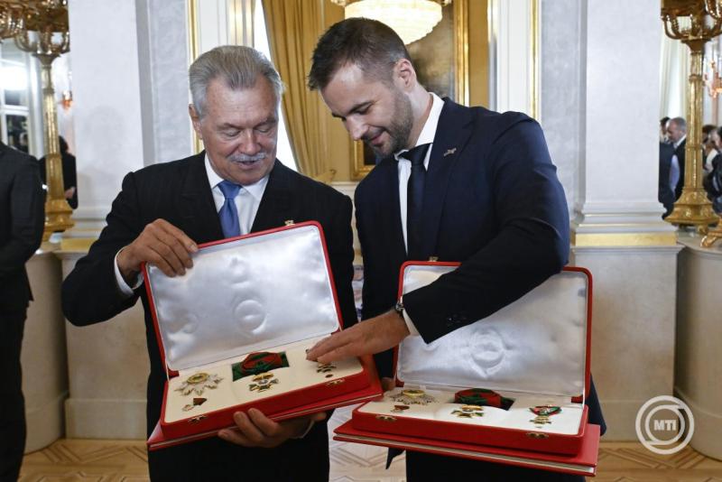 Augusztus 20. – Farkas Bertalan és Kapu Tibor kapta a Magyar Szent István Rendet