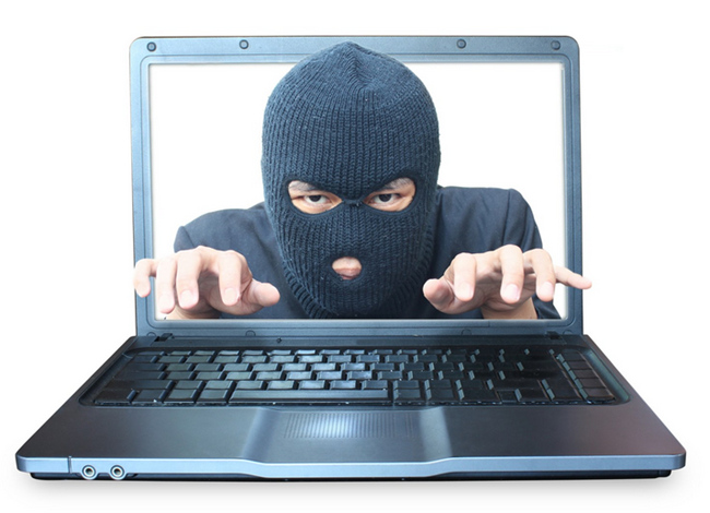 5,3 millió forintot csaltak ki egy nőtől az interneten