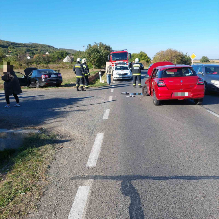 tolnamegyeihirek.hu - Fejtetőre borult egy autó az M6-oson - összefoglaló