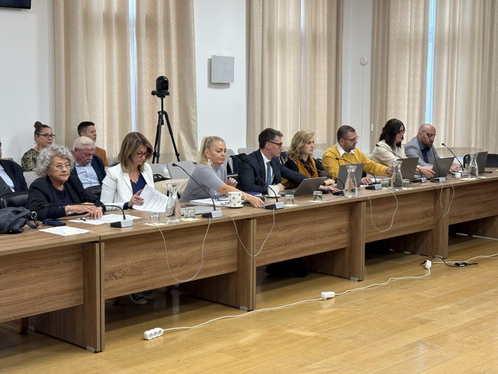 tolnamegyeihirek.hu - Maratoni ülést tartott a szekszárdi képviselő-testület