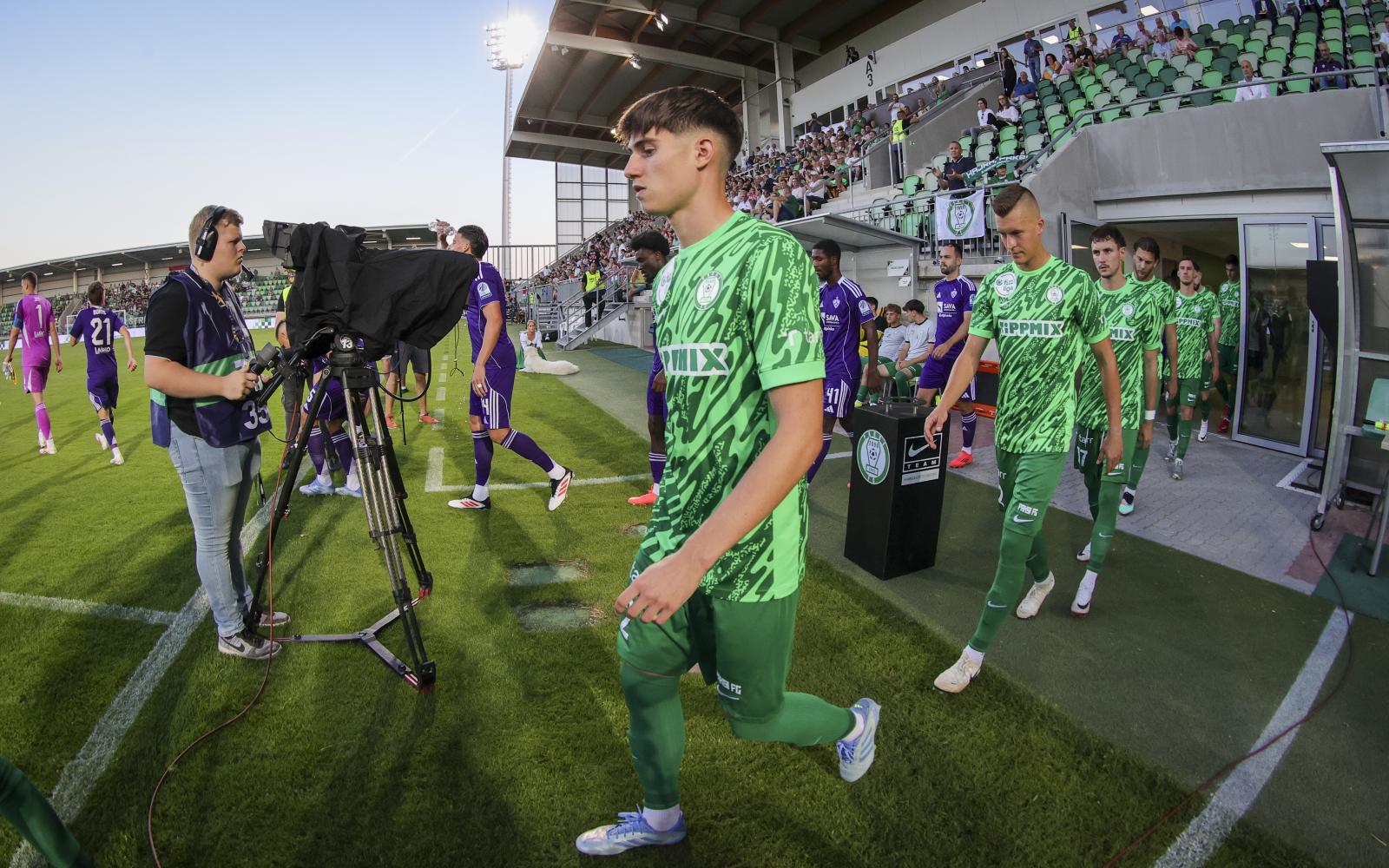 Túl van a vállműtéten a paksi Vas Gábor