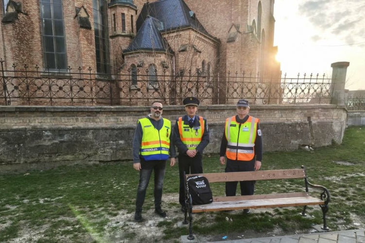 Pár órán belül elkapták a táskát ellopó férfit