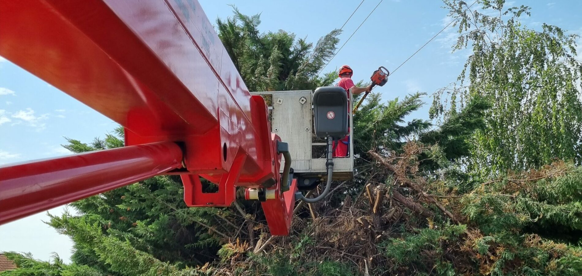 55 millió forintért vásárol zöldfelületek karbantartásához eszközöket Szekszárd, Szálka és Sióagárd konzorciuma