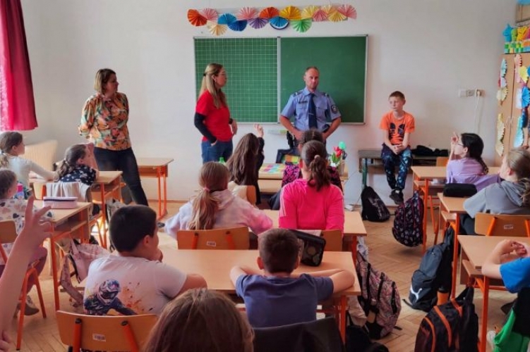 A bűnmegelőzés került fókuszba a kisiskolásoknak tartott előadás során Nagydorogon