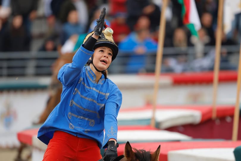 Őcsény: Csiki Laura nyerte a Sárköz Vágtát szombaton Jimmy nevű lovával