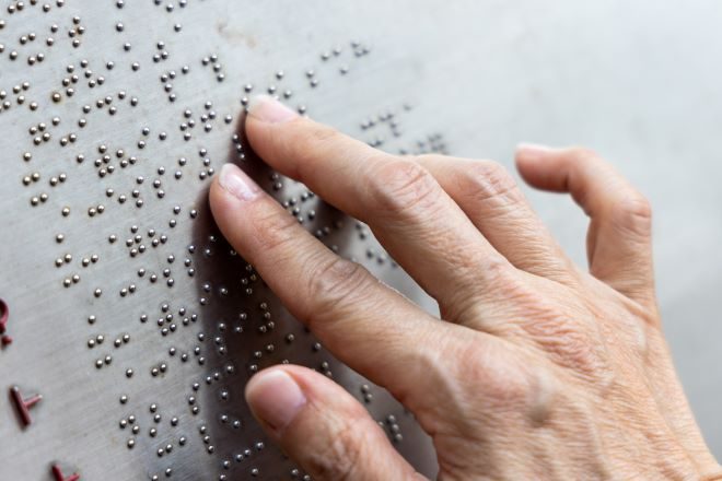 A vakok beilleszkedését segíti a bátaszéki városi könyvtár