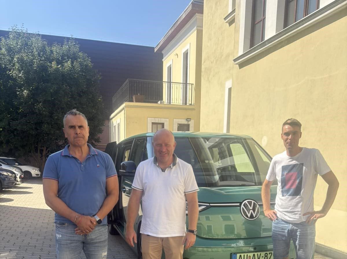 Új mikrobusszal és fejlesztőeszközökkel gazdagodott a Tamási EGYMI
