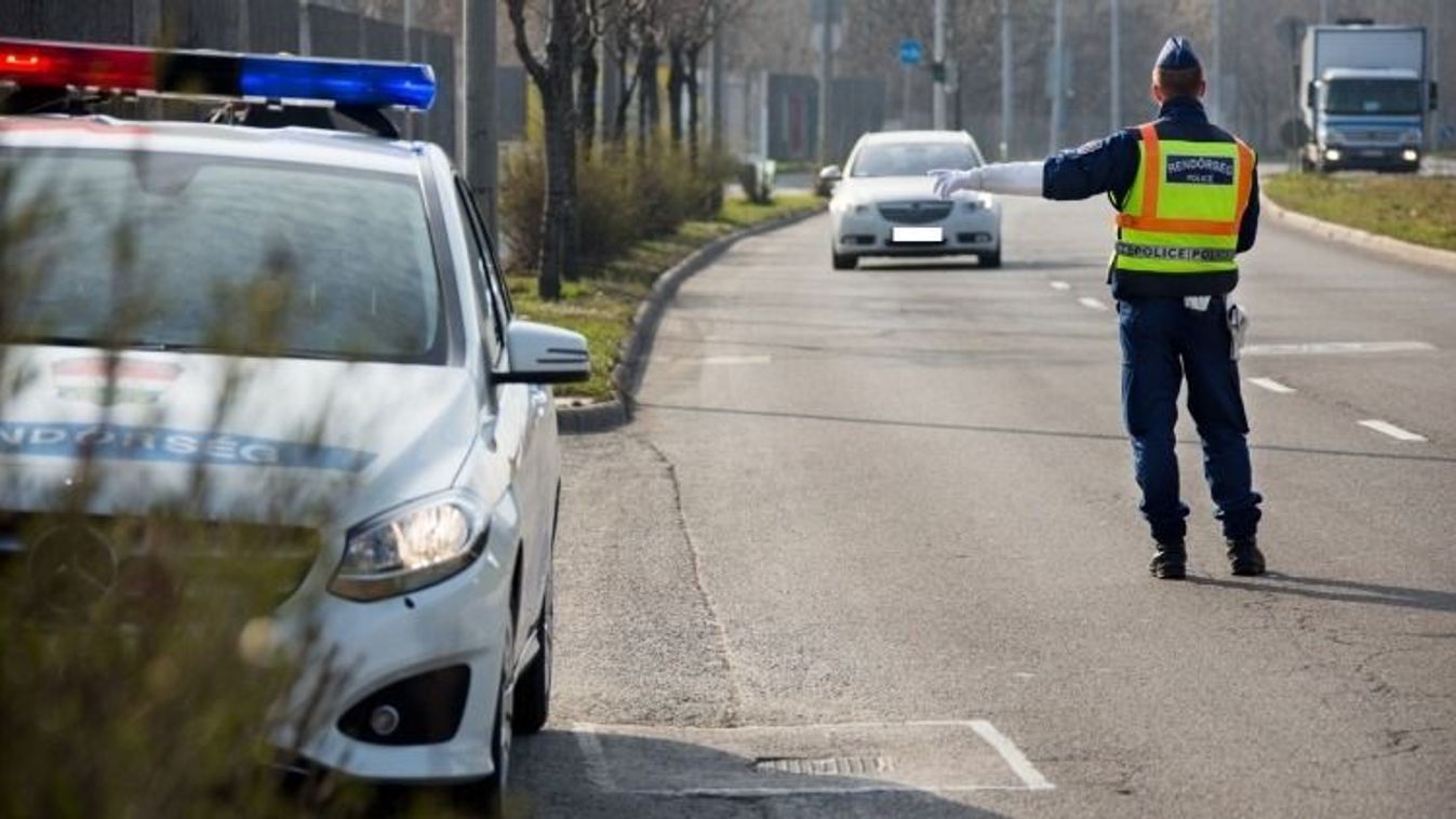 Kilométereken át hajtott a forgalommal szemben, mégsem ismerte el a szabálytalanságot a sofőr (VIDEÓ)
