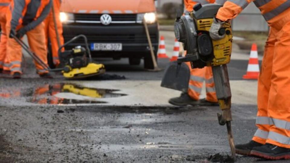 Aszfaltozási munkák miatt változik a forgalmi rend Pálfán