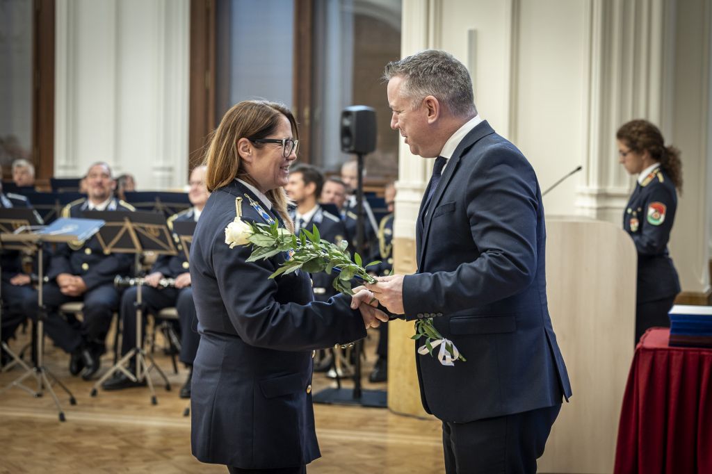 tolnamegyeihirek.hu - Belügyminiszteri jutalmat érdemeltek ki vármegyénk kiemelkedő rendőrei
