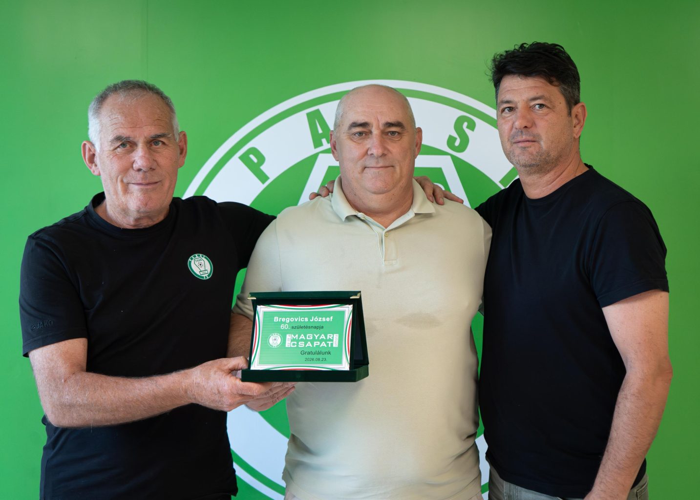 Születésnapján köszöntötte egykori játékosát a Paksi FC vezetősége
