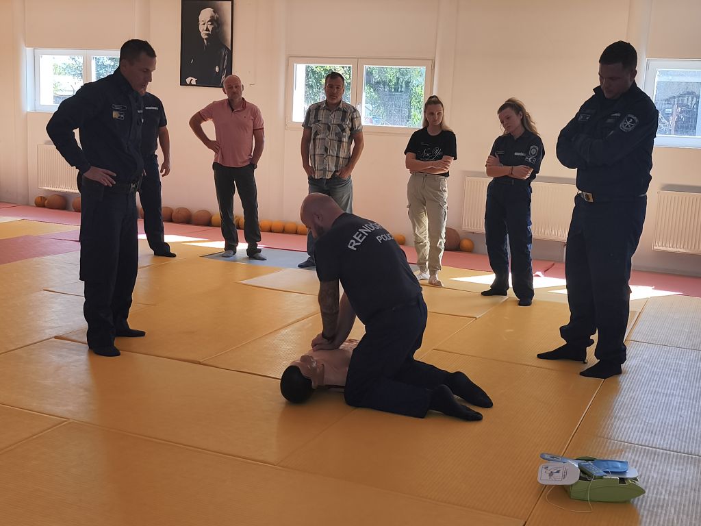 Police Medic képzések Tolnában: minden rendőrnek el kell sajátítania az életmentés alapjait