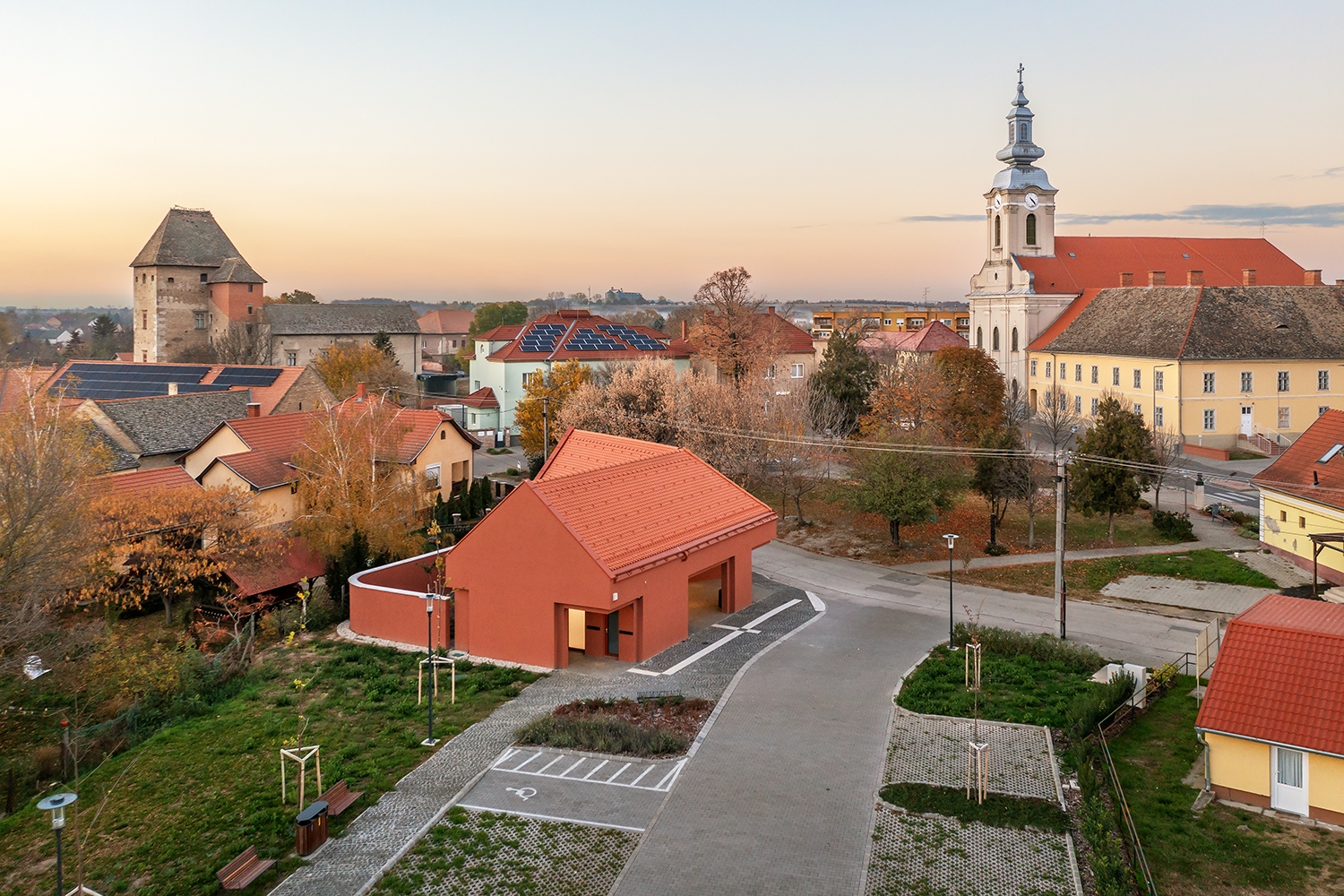 Megkezdődik Simontornya város Polgármesteri Hivatalának energetikai korszerűsítése