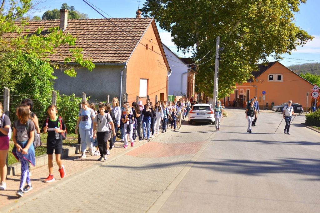 tolnamegyeihirek.hu - Cikói diákok töltöttek egy élményekkel teli napot Bátaapátiban