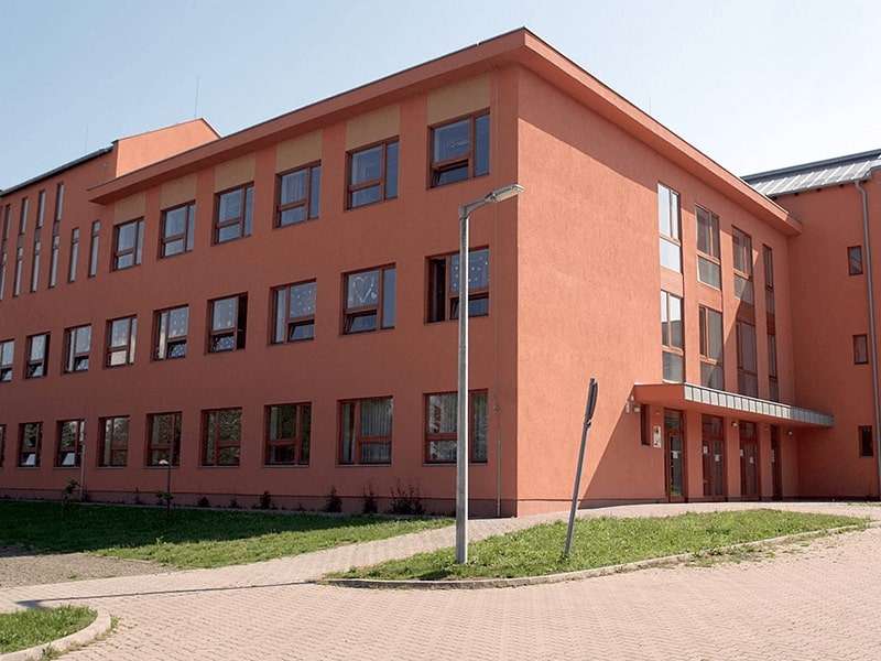 Elkészült az iskola sportpályája, hamarosan sor kerül az ünnepélyes átadásra Bátaszéken