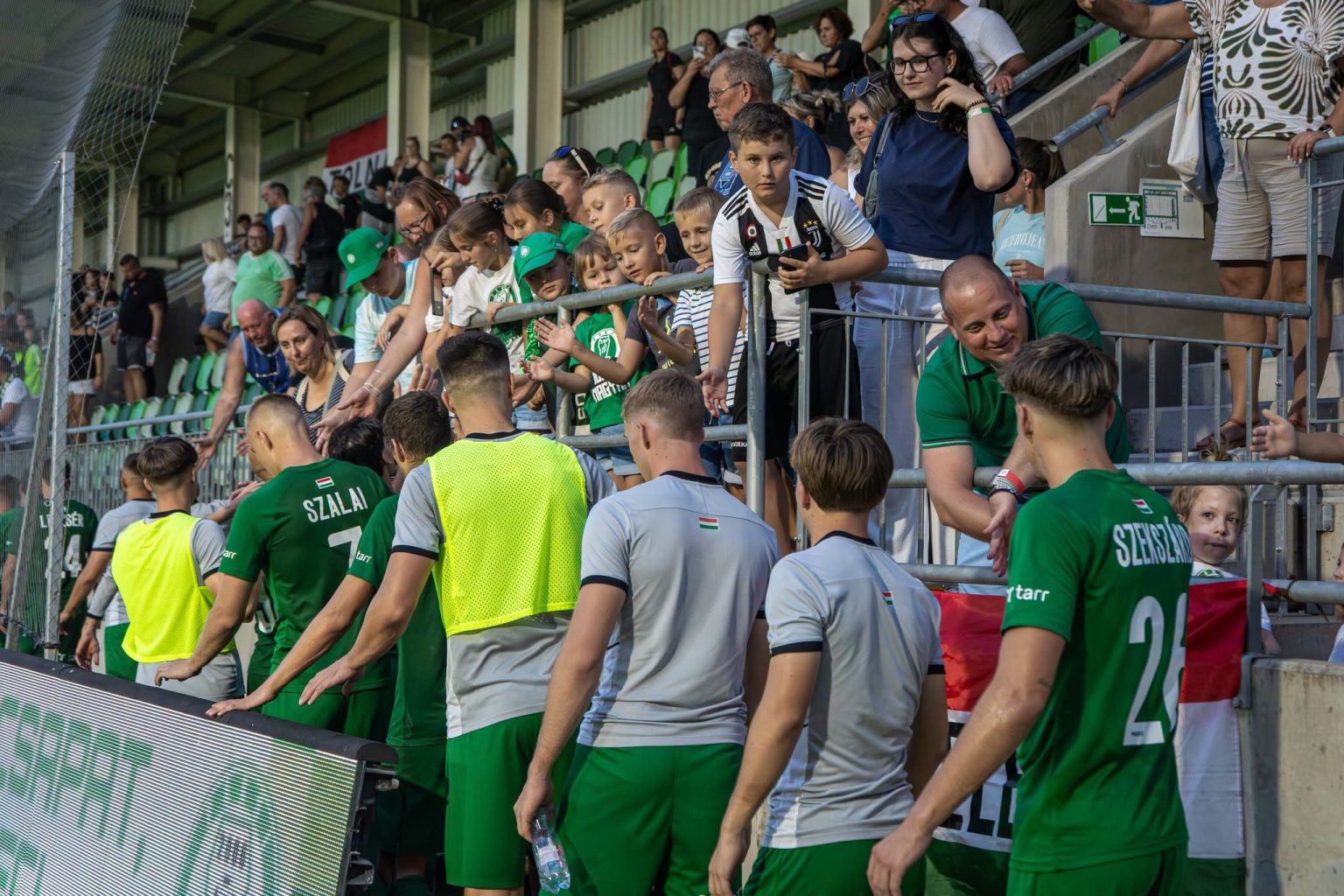 Távozó játékosokat jelentett be a Paksi FC