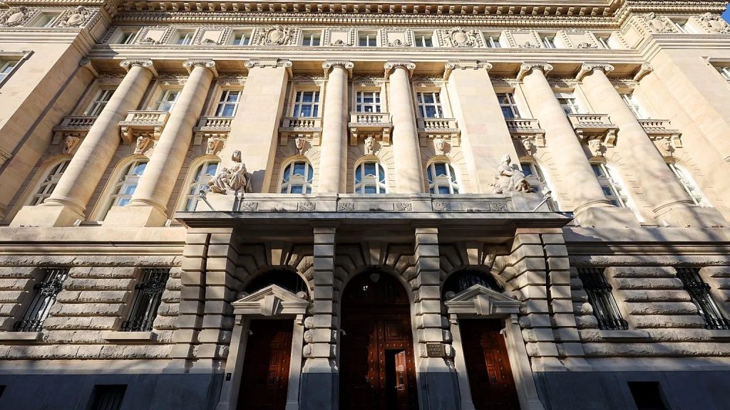 Döntött az MNB, maradt az 5,5%-os alapkamat