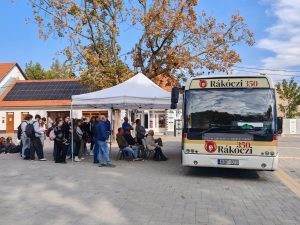 Több százan látogatták meg a Rákóczi buszt Bátaszéken