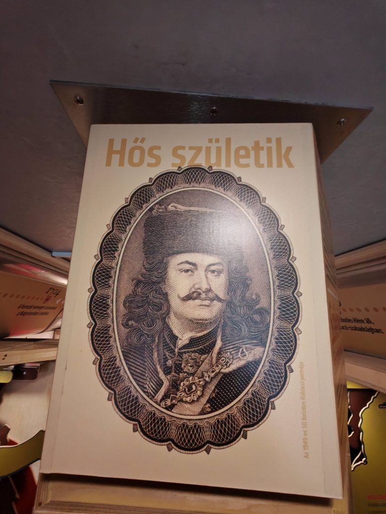 tolnamegyeihirek.hu - Több százan látogatták meg a Rákóczi buszt Bátaszéken