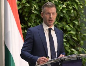 Magyar Péter: a paksi védekezésben részt vevők elismerésben részesülnek