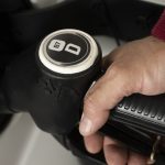 Literenként 25 forinttal csökkentik a 7,5 tonna feletti dízeles járművek jövedéki adóját az év végéig