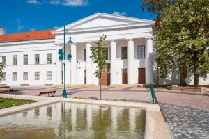 Száznyolcvan éves a Vármegyeháza, komolyzenei koncertekkel ünnepel Szekszárd
